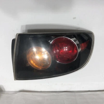 Lanterna traseira direita do passageiro compatível com Mazda 3 2005 - Imagem 1 de 3