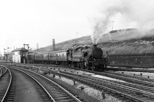 PHOTO British Railways Steam Locomotive Class BR ex LMS 4P 42491 Hellifield 1962