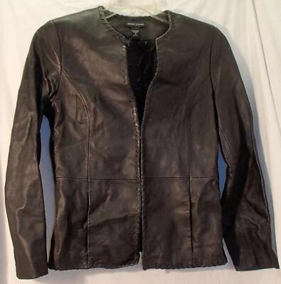 Chaqueta para mujer Valerie Stevens negra de cuero genuino con ribete de encaje talla pequeña Foto 1 de 4
