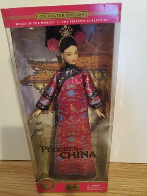 Dolls of the World Princess of China Barbie 2001 Mattel - Image 1 of 4