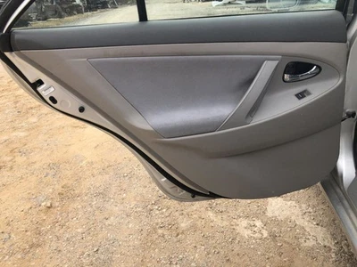 Toyota Camry 2010 panel de moldura de puerta trasero 951168 Foto 1 de 4