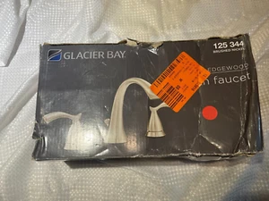 Glacier Bay HD67392W-06B04 Edgewood 2-Griff Badarmatur in gebürstetem Nickel 8" Wi - Bild 1 von 6