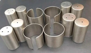 Vintage Gebürstetes Metall Manschette Serviettenringe (4) Passende Versand Einzelne Shaker - Bild 1 von 3