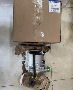 Genuine Mopar Auxiliary Coolant Pump 68430016AA - Bild 1 von 4