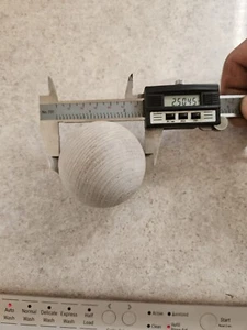 2-1/2 Inch Wooden Round Ball, Pack of 5 Unfinished Natural Round Hardwood Balls - Picture 1 of 3