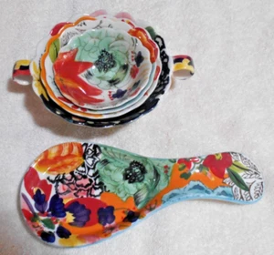 Set of Anthropologie Amaryllis Measuring Cups and Spoon Rest - Picture 1 of 3