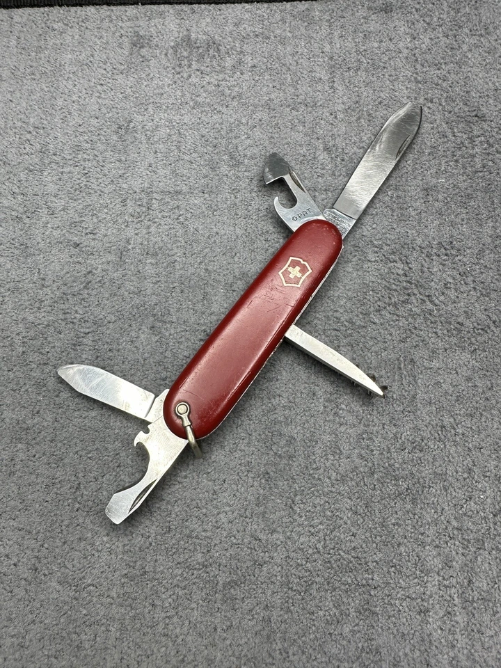 1957-1960 Vintage VICTORINOX VICTORIA OFFICIER SUISSE Swiss Army Knife  - Image 1 of 4
