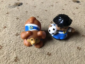 LITTLE PEOPLE Fisher Price Soccer Hispanic # 10 & dog # 11 uniform - Picture 1 of 1