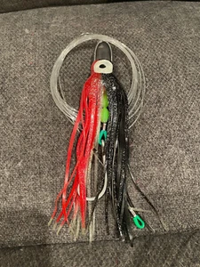SEÑUELO DE PESCA VINTAGE NUEVO EAT MY TACKLE ROJO CABEZA NEGRA BIG GAME MARLIN ATÚN 9" - Imagen 1 de 4