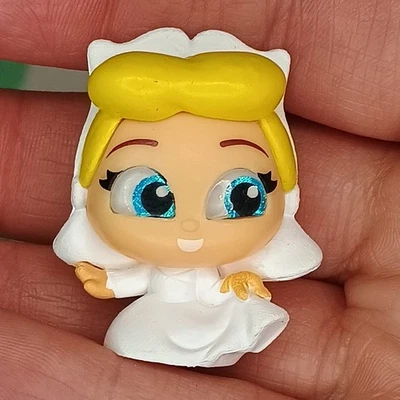 Figura Común Novia Cenicienta Serie 5 Disney Doorables Foto 1 de 4