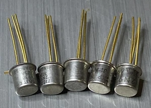 QTY 5 - 2N930 Gold Leads NOS Various Manufacturers - Picture 1 of 1