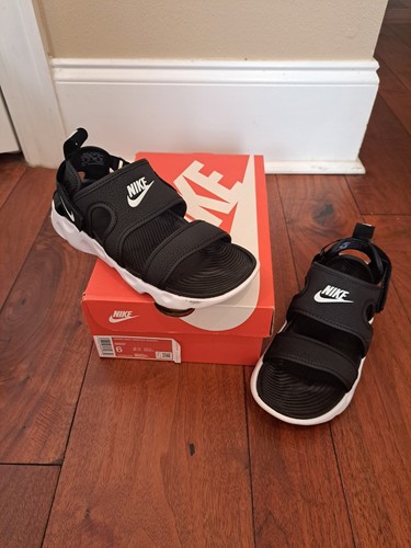 Sandalo donna Nike Owaysis CK9283 002 indossato una volta per un'ora costava 55€