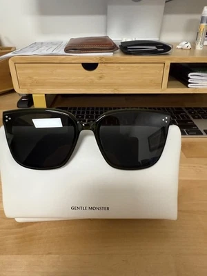 Paleta Gentle Monster 01 - Verde - Estado Nuevo Foto 1 de 4