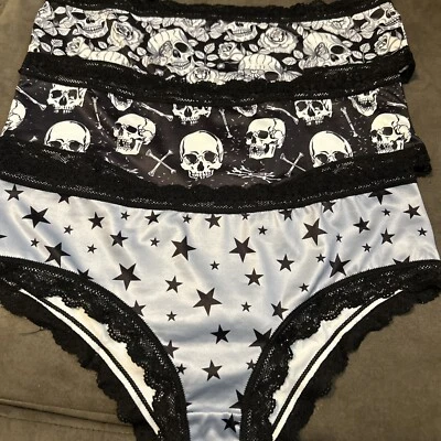Morvia 3pk lace trim cheeky goth Emo panties M floral skull/stars Lingerie Bit - Image 1 of 4