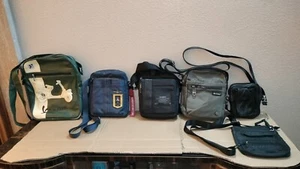 Konvolut 6 Tasche/en gemischte Gegenstände Vespa - Avirex Tricolor Blinker - Samsonite - Bild 1 von 24