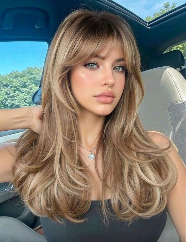 Pelucas de cabello sintético resistente al calor de 24 pulgadas para disfraces diarios y fiestas Foto 1 de 4