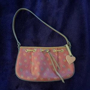 Vtg Dooney and Bourke One Strap Shoulder Bag DB Multi Color Signature pink Y2K - Picture 1 of 6