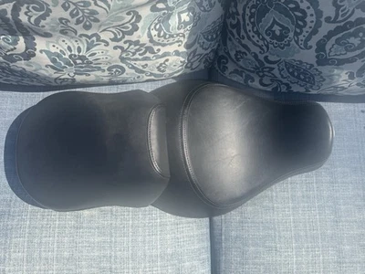 Harley Sportster 1200 1982-2003 OEM Stock 2 asientos de motocicleta cuero negro Foto 1 de 4