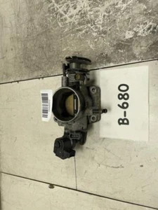 2003 HYUNDAI SANTA FE 2.7L THROTTLE BODY w/ AIR CONTROL VALVE OEM+ - Picture 1 of 12