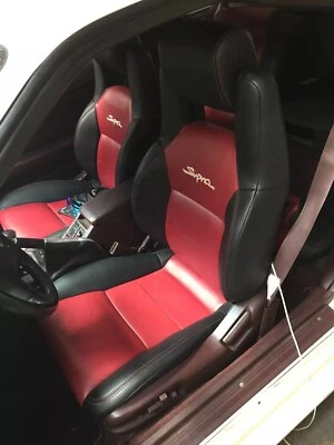 Fundas de asiento de cuero sintético Toyota Supra MK3 1986-1992 en rojo oscuro y negro (juego) Foto 1 de 2