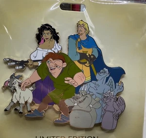 Destination D23 2025 MOG Pin LE 400 The Hunchback Of Notre Dame Squad Goals WDI - Bild 1 von 3
