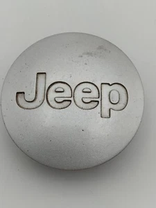 OEM 07-10 JeepGRAND CHEROKEE WRANGLER LIBERTY wheel center cap 52090401AA HUBCAP - Picture 1 of 7