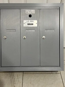Salsbury  3503ASU 3 Door Surface Mount Commercial Mailbox - Picture 1 of 4