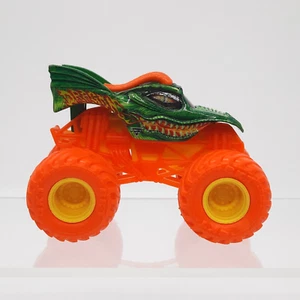 Hot Wheels Monster Jam Dueling Dragon 4x4 Truck Mattel 1:64 Die-cast Classic Toy - Bild 1 von 6