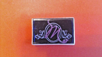 * 1 FEVES BRILLANTE   PERSO - PATISSERIE PATRICK MESIANO - - Photo 1/2