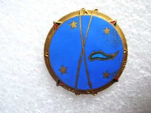 ANCIEN INSIGNE EMAIL AIR BA 185 (Base Aérienne) HAO / TAHITI A. AUGIS ST B. - Picture 1 of 2