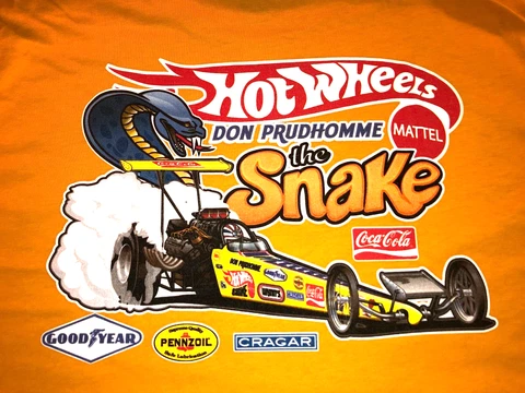 Don THE SNAKE Prudhomme 1972 Rear Engine HOT WHEELS 2XL YELLOW FEATHER T-Shirt Cover