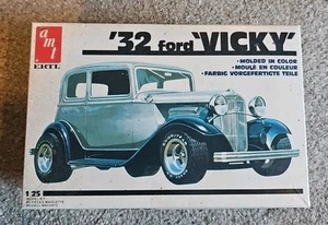 AMT ERTL '32 Ford Vicky 1:25 Scale Model Kit 6573 Open Box - Picture 1 of 5