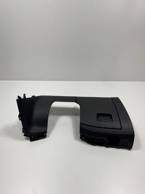 ✅2012-2022 VOLKSWAGEN PASSAT PAINEL PORTA-LUVAS COMPARTIMENTO FABRICANTE DE EQUIPAMENTO ORIGINAL 561858365 PRETO FABRICANTE DE EQUIPAMENTO ORIGINAL - Imagem 1 de 4