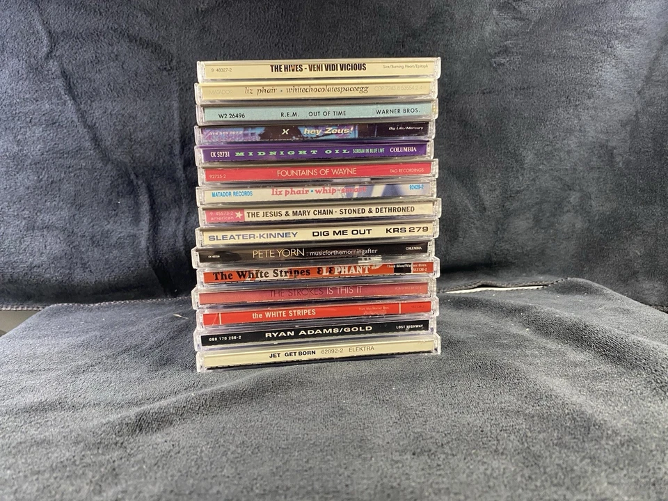Lot of 15 Indie Rock CDs White Stripes Strokes Hives Liz Phair Sleater-Kinney RE Foto 1 de 1