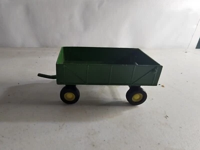 ERTL John Deere Green Farm Barge Wagon Trailer Farm Implement 1:32 Diecast - Image 1 of 4