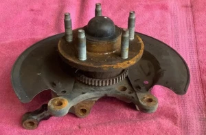 05 06 07 08 09 Ford Mustang Passenger Front Spindle Dust Shield Hub Assembly OEM - Picture 1 of 3