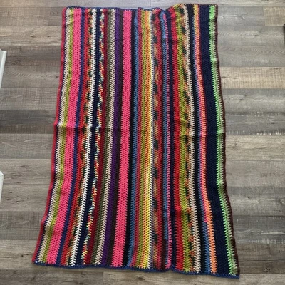 "Manta de abuela retro afgana única multicolor ganchillo a mano de colección 56""X34""" Foto 1 de 4