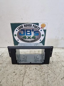 LAND ROVER DISCOVERY 3 HEAD UNIT SURROUND PANEL - Picture 1 of 7