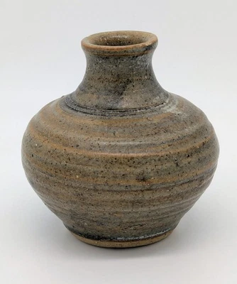 Small Mid Century Mousehole Pottery Vase.  - Image 1 of 4