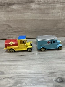 Set Of2 Readers Digest Collectors Classic Trucks Ambulance & Sunoco Delivery Van - Picture 1 of 13