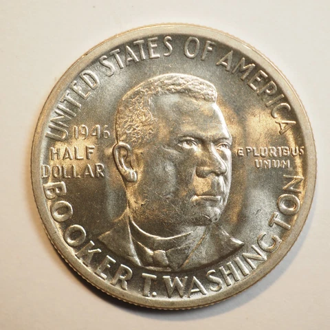 1946 P BOOKER T WASHINGTON HALF DOLLAR *NICE!* - FREE SHIPPING! A4004 Cover