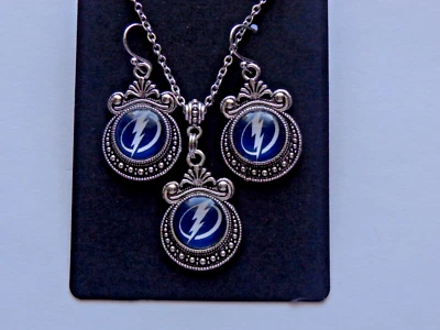 TAMPA BAY LIGHTING HOCKEY CABOCHON EARRINGS STAINLESS STEEL NECKLACE 18"+3" - Image 1 of 4