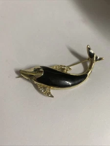 Vintage Dolphin Brooch Goldtone & Black With Green Rhinestone Eye - Picture 1 of 3