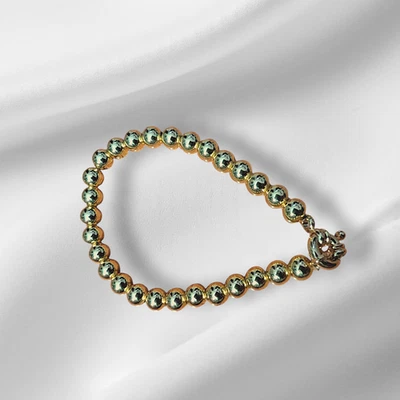 Pulsera de acero inoxidable con dijes de color esmeralda Foto 1 de 2