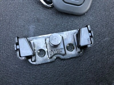 BMW E60 M5 535i 525i 545i 550i 645i 650i M6 2004-2010 cierre maletero golpeador Foto 1 de 2