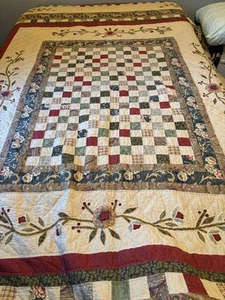 handmade quilt Patchwork Squares Floral 91 In X 101 In - Picture 1 of 10