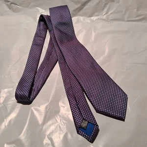 Corbata clásica Hugo Boss para hombre de seda con patrón azul, hecha en Italia - Imagen 1 de 4