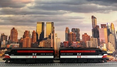 Lionel - Train Set - New Haven - AA Locomotive Set - 4 Passenger Cars  6-5242 - Image 1 of 4