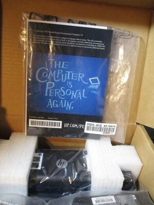 Estación de Acoplamiento HP 90W Prod# VB041AA Nueva en Caja con Adaptador de Alimentación Manual y Cables Foto 1 de 4