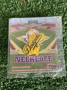 1998 Play By Play L. A. Dodgers Necklace Genuine Merchandise Hypo Allergenic - Picture 1 of 2